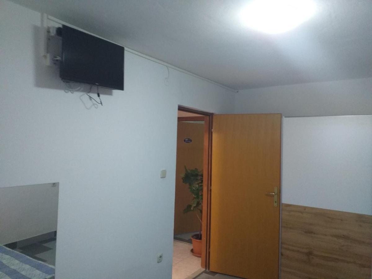 Apartmani Branka Rtina Exterior photo